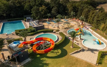 AQUA-Maria_s_dronKUP-7-1400x0-c-default